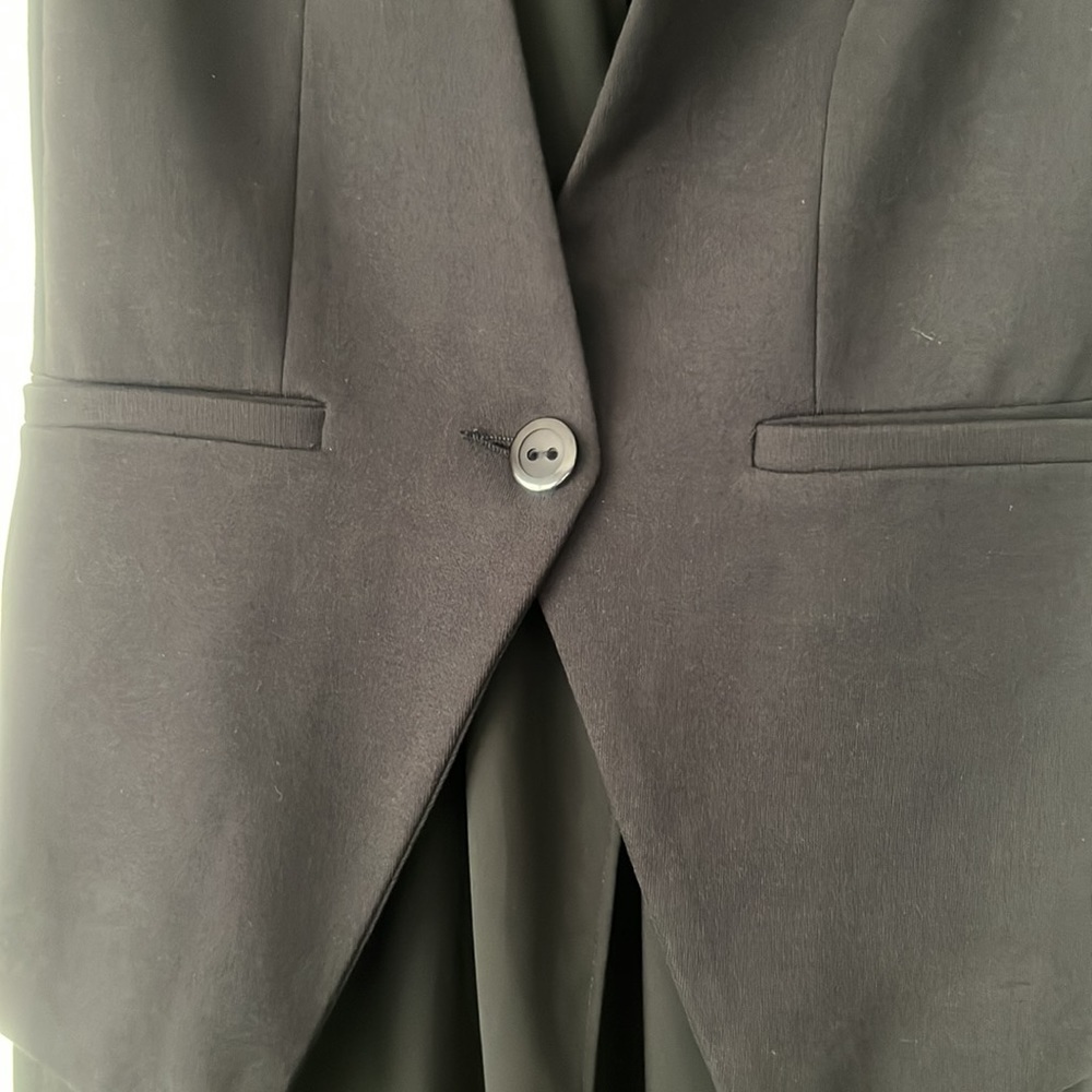 Fully lined formal Vest with added sheer fabric. - Picture 3 of 11